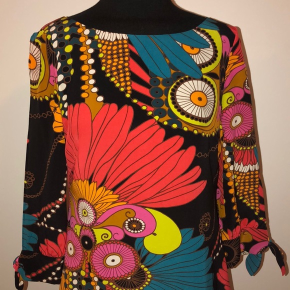 Trina Turk Bright Floral Hippy Chic Shift Dress 2 - Picture 2 of 7